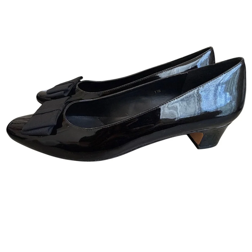 Vaneli Black Patent Leather Bow Pumps Size 11N Narrow Kitten Heel Classic